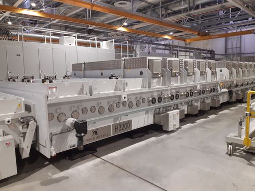 Máquina de deposición por pulverización catódica horizontal en línea - Leybold H3200 - Avancis