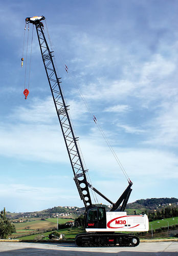 Grúa con orugas - M30 - MAIT S.p.A. - en celosía / de mástil / para obra