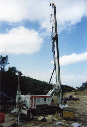 Perforadora para la consolidación de túneles - GEA 500 J - MAIT S.p.A. - con orugas / rotativa / Caterpillar