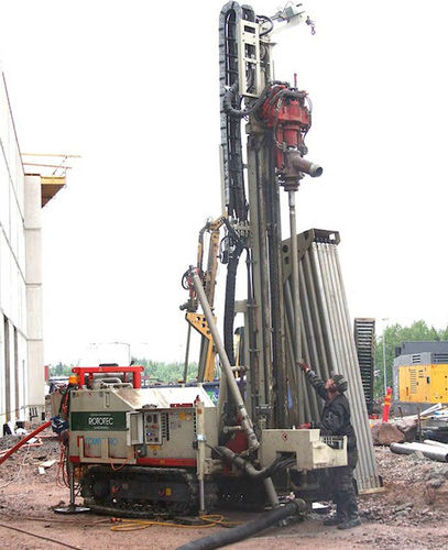 Perforadora con orugas - GEO 600 - Comacchio - rotativa