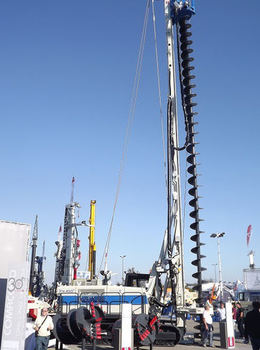Perforadora con orugas - CH 450 – CFA - Comacchio - rotativa / CUMMINS / con motor diésel
