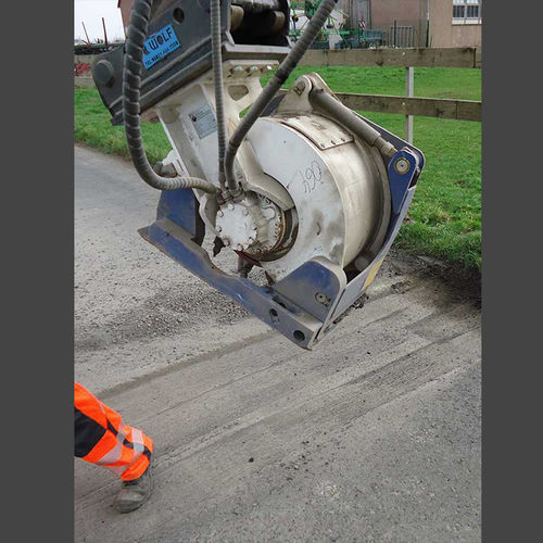 Fresadora en frío para excavadora - EX 30 HD - KEMROC Spezialmaschinen GmbH - de tamaño pequeño / para asfalto