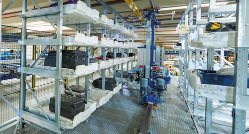 Almacén automático horizontal - CRISSTORE® - BEUMER Group GmbH & Co.KG - compacto / modular
