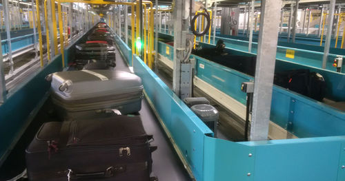Sistema de transporte de maletas - LEONARDO SPA - para intralogísticas flexibles