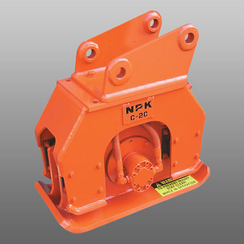 Plancha vibradora de marcha de avance -  C-2D - NPK Europe Mfg.s.r.o. - para excavadora / con mando a distancia