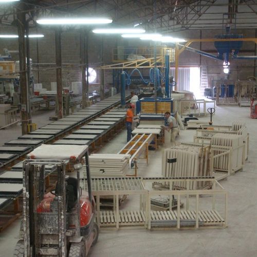 Línea de producción automatizada - TALLERES FARRAÚS sl. - para obra de construcción