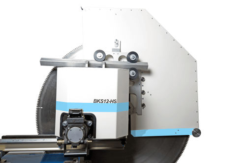 Máquina de corte de hoja rotativa - BRAUN Rückbautechnologien GmbH - para metal / para materiales compuestos / de alta eficacia