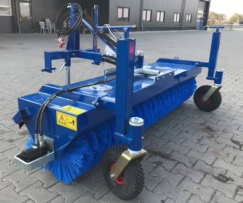 Barredora con operador a bordo - VHT series - AP Machinebouw B.V. - para carretilla elevadora / para minicargadora / hidráulica