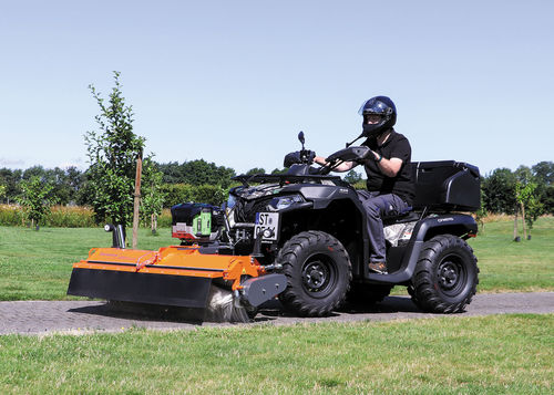 Barredora para montaje en vehículo - Sweezy 450 Dual E QuadLine - bema GmbH Maschinenfabrik - eléctrica / de exterior / de polvo
