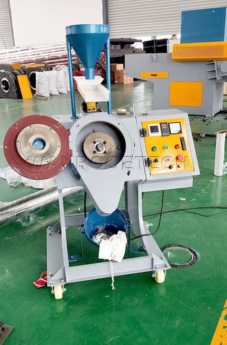 Molino para material plástico - PNLP  - WANROOE-TECH - de discos / de lámina / vertical