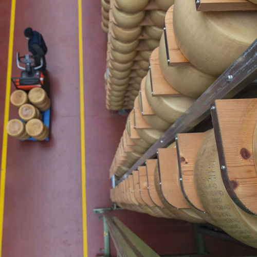 Sistema de estanterías para depósito de almacenamiento - Dalmine LS - de queso / con tablas / tubular