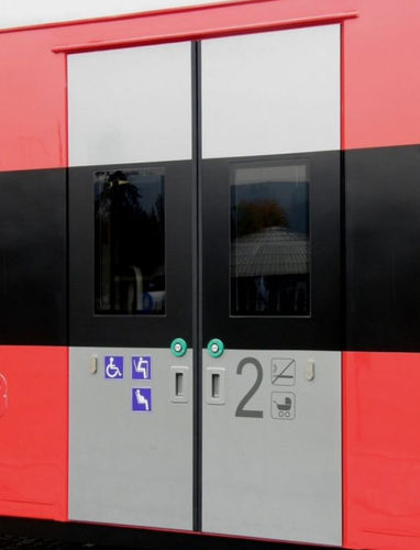 Puerta de tren corredera - ŽOS 4 TRAINS - eléctrica / neumática / para trenes regionales