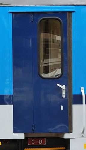 Puerta de tren plegable - ŽOS 4 TRAINS - neumática / para trenes regionales / de entrada