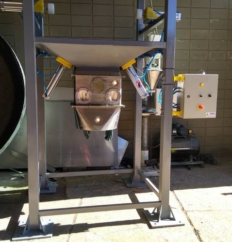 Estación de llenado de big-bag de productos a granel - Superbio Italy - vibratoria / con caja de guantes / industrial