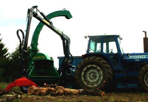 Trituradora de ramas montada en tractor - SUPER-PAIN 1300 - EQUIPE JEAN PAIN SARL - en remolque