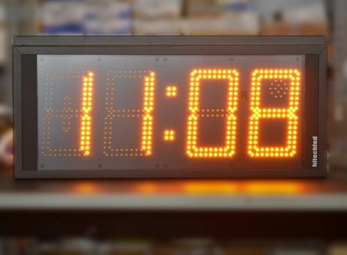 Reloj de alta visibilidad - ODT series - HITECHLED SRL - inalámbrico / sincronizado / calendario