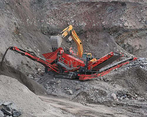 Criba de cribado en seco - 883+ - TEREX Mobile Processing Equipment - para obra de construcción / para minas / para reciclaje