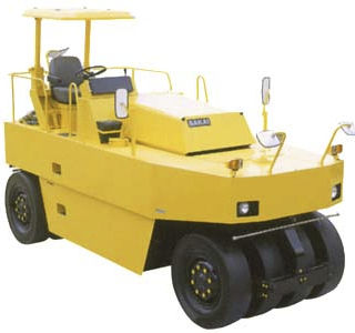 Compactador de neumáticos - 15 000 kg (33 070 lbs) | TS200 - SAKAI HEAVY INDUSTRIES