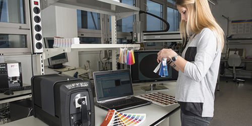 Software de SCM - Textile Color Hub - X-Rite Pantone - para ensayos de materiales / de correspondencia de colores / para textiles