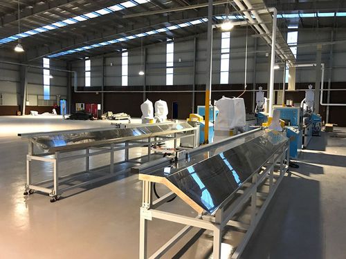 Línea de extrusión de doble tornillo - Everplast Machinery Co., Ltd. - de perfiles / de recubrimiento / para PVC