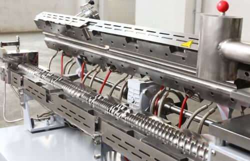 Extrusora de doble tornillo corrotante - PSHJ-135 - Jiangsu Xinda Tech Limited - tipo «clamshell»