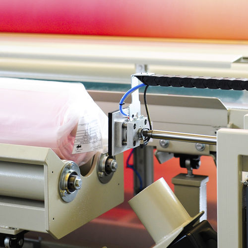 Impresora-aplicadora de etiquetas autoadhesivas - Comatex Textile Machinery - para rollos de tejidos / para textiles
