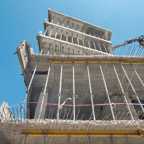 Puntal de acero - EuMax - MEVA Schalungs-Systeme - de losas