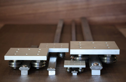 Guía lineal de rodillos - Modern Linear - de acero / de aluminio / compacta