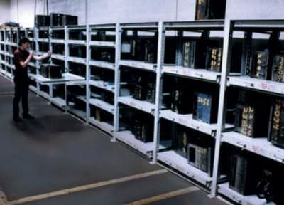 Sistema de estanterías para depósito de almacenamiento - max. 3 000 lb | Roll-Out - Ridg-U-Rak - con cajones / para cargas pesadas / de acero