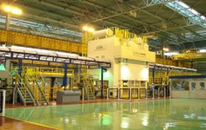Línea de prensas de corte - Hyundai Heavy Industries-Robotics System