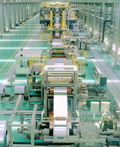 Línea de revestimiento de laminado - Hyundai Heavy Industries-Robotics System