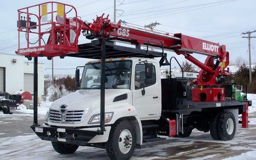 Cesta telescópica montada sobre camión - max. 2 676 kg, 26 m | G85R - Elliott Equipment Company - hidráulica