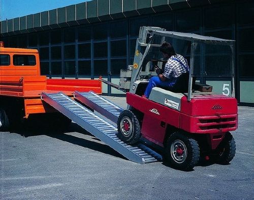 Rampa de carga de transporte pesado - AVS 150 series - ALTEC - de aluminio