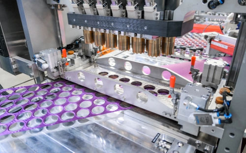 Línea de llenado y preparación para la industria agroalimentaria - OPTIMA packaging group GmbH