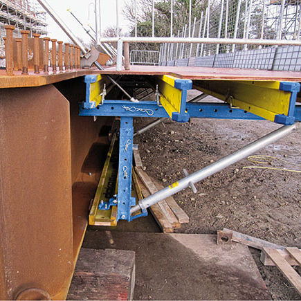 Encofrado modular - ParaTop - DOKA - de puentes / de acero / de metal