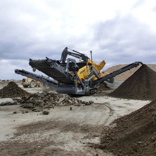 Criba para la industria - RM HS5000M - RUBBLE MASTER HMH - para reciclaje / móvil / para productos a granel