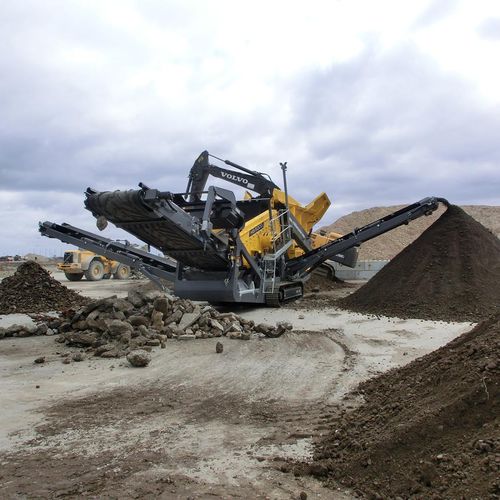 Criba para la industria - RM HS7500M - RUBBLE MASTER HMH - para reciclaje / móvil / para productos a granel