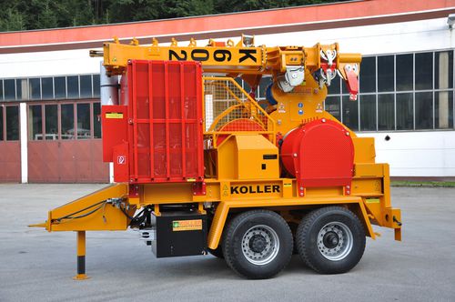Sistema por cable aéreo para descarga de madera en ascenso y descenso - K602H - Koller Forsttechnik - montado en remolque
