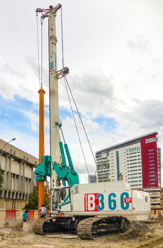Perforadora geoctécnica - B360 XP-2 - CASAGRANDE - Foundation Division - de pilotes / para orificio profundo / con orugas