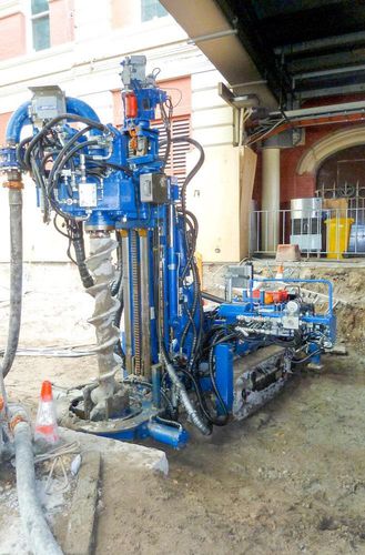 Perforadora móvil - HBR 203 D/E - HÜTTE Bohrtechnik - con orugas / rotativa / hidráulica