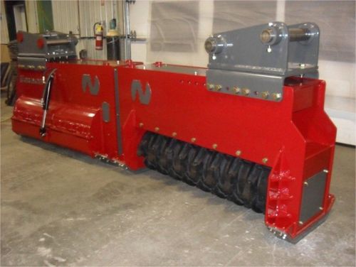 Brazo desbrozador para cargadoras sobre orugas - NKX 1500V                          - Foremost Industries LP