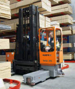 Carretilla elevadora lateral eléctrica - 2131  - HUBTEX - con operador sentado / de manipulación / para pasillos estrechos