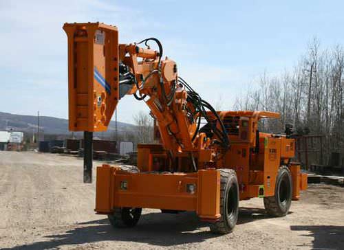 Rompe-rocas subterráneo - 14 570 kg | TM12 - Breaker Technology, LTD.
