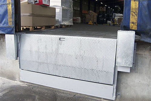 Rampa para muelle - EDMR - EURODOCK - para vehículos / para camión / de metal pintado