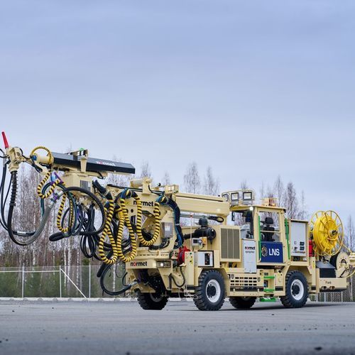 Vehículo subterráneo - SPRAYMEC 9100 - Normet - eléctrico / de oruga / con 4 ruedas motrices