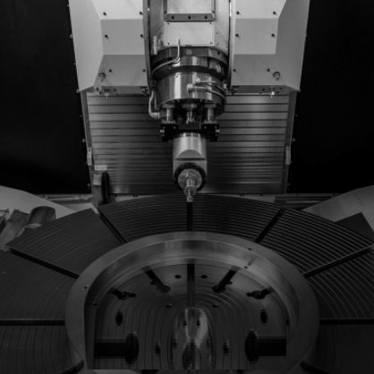 Centro de mecanizado 5 ejes - TANK.G 2600 - MCM Machining Centers Manufacturing - 4 ejes / vertical / con mesa rotativa abatible