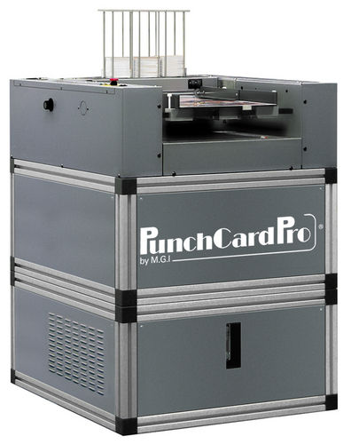 Punzonadora semiautomática - PunchCard Pro - MGI Digital Graphic Technology - hidráulica / para tarjetas de plástico / de corte