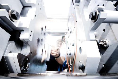 Máquina de inyección horizontal - DESMA series - DESMA Elastomertechnik - hidráulica / para elastómeros