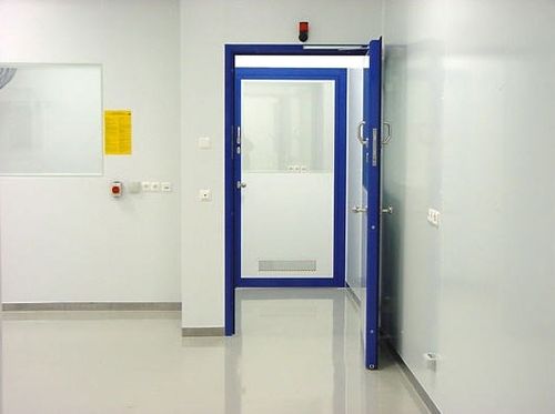Puerta giratoria - ILKAZELL Isoliertechnik GmbH Zwickau - para sala blanca / industrial / de seguridad