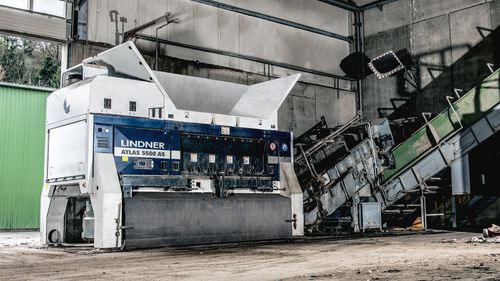 Destrozador primario - Atlas 5500 AS - Lindner Recyclingtech GmbH - de dos ejes / residuos sólidos a granel / para desechos de plásticos